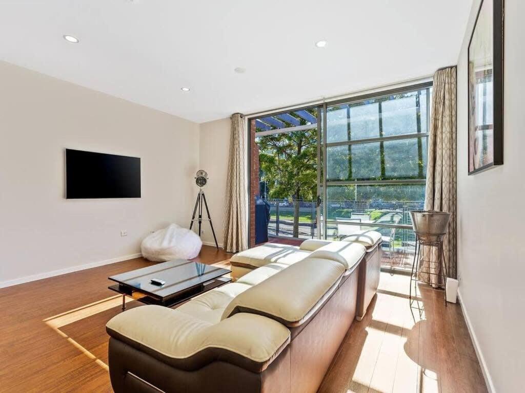 Sleek Modern Pad Next To Spark Arena Free Parking Auckland Dış mekan fotoğraf
